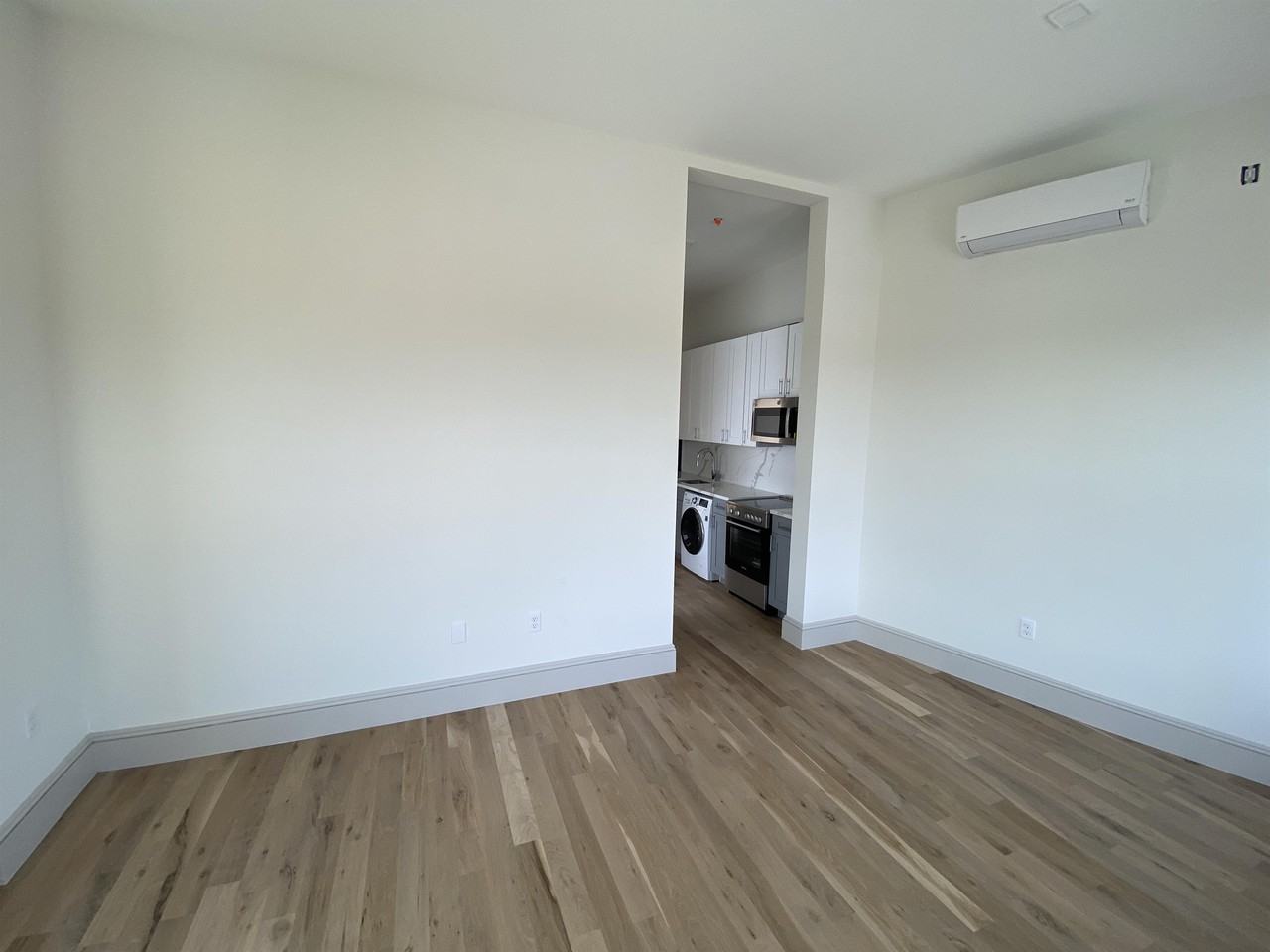 609 Broadway - 7 #7 - Photo 4 of 10