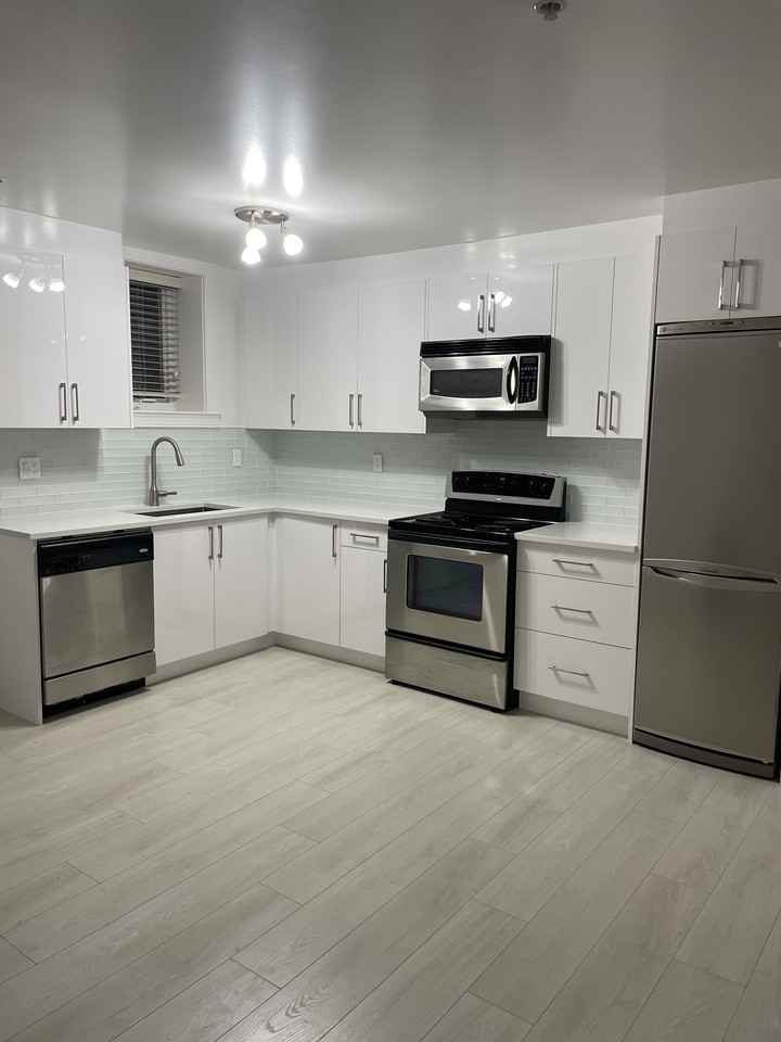 2 Bedroom Apartments for Rent In White Rock, BC Rentals Available