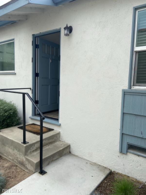 910 S Pacific Coast Hwy - Photo 3 of 13