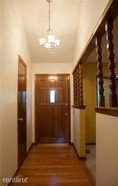 1006 E Northview Ave - Photo 2 of 22