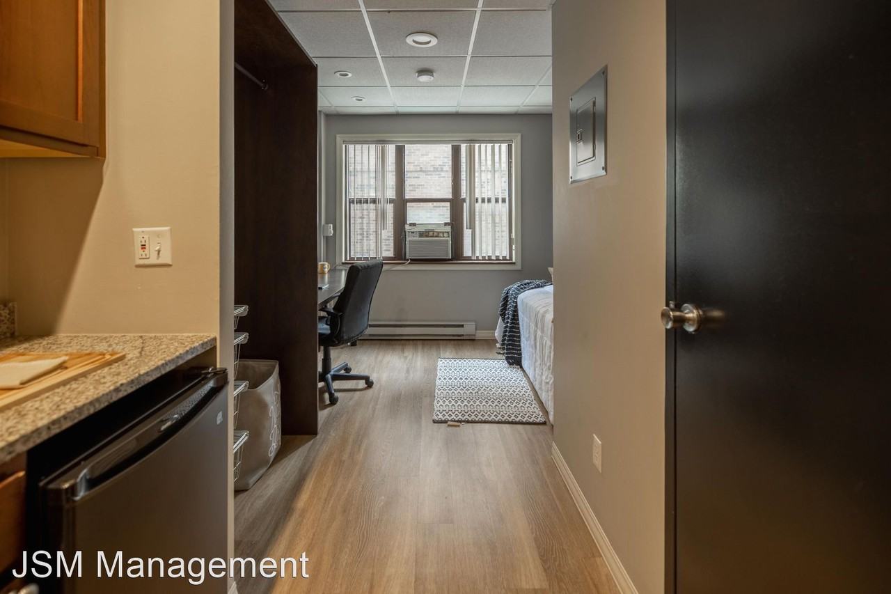 401 E Chalmers St - Photo 2 of 13