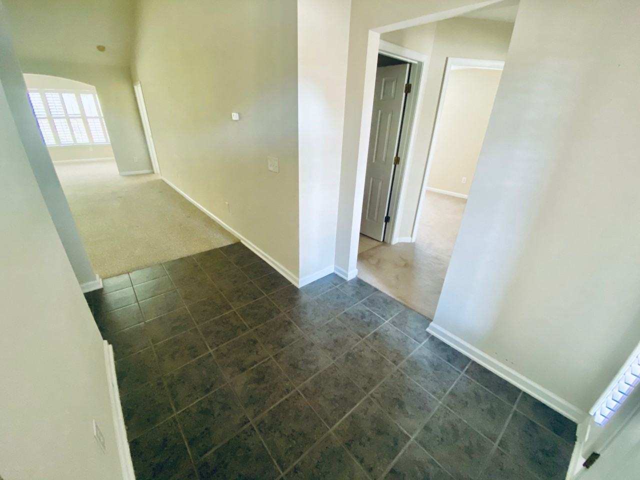 322 Whitchurch St - Photo 2 of 29