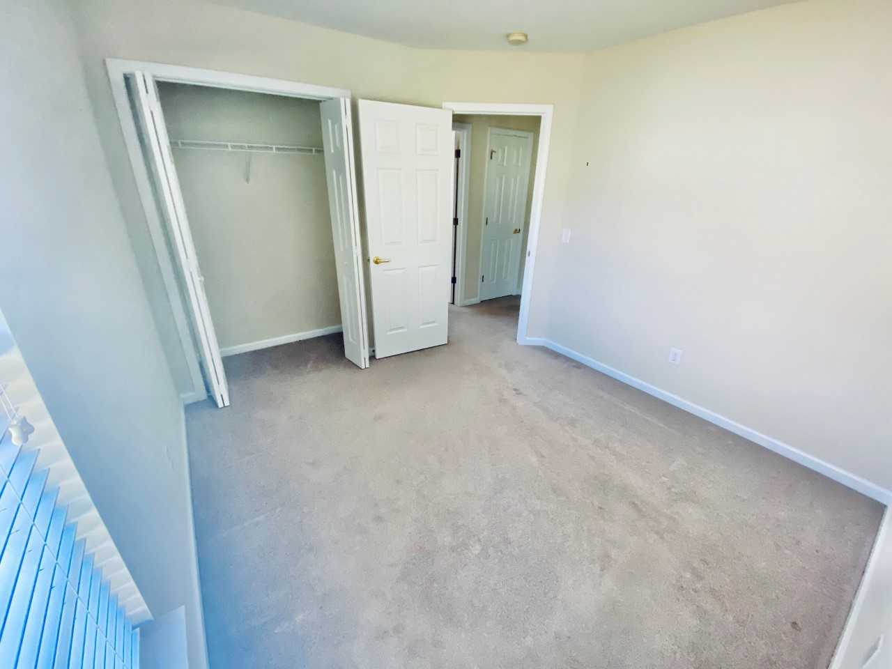 322 Whitchurch St - Photo 5 of 29
