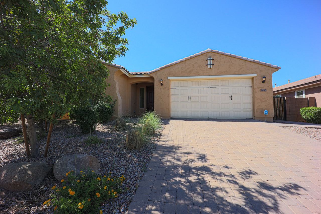 2447 E Stacey Rd - Photo 3 of 36