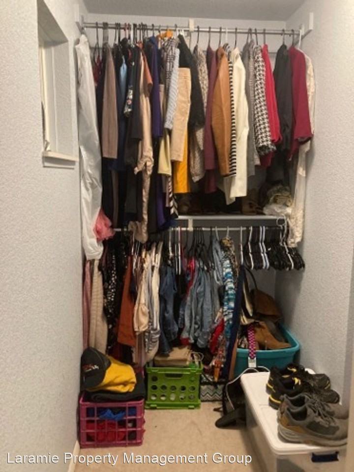 1205 Boswell Dr - Photo 3 of 10