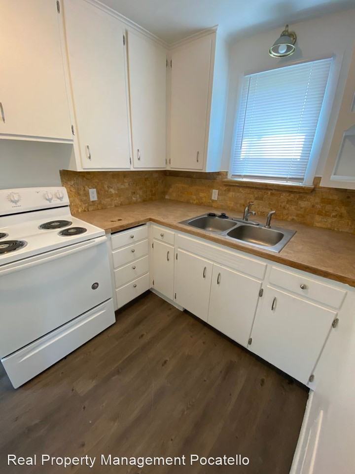 312 Park Ave - Photo 2 of 16