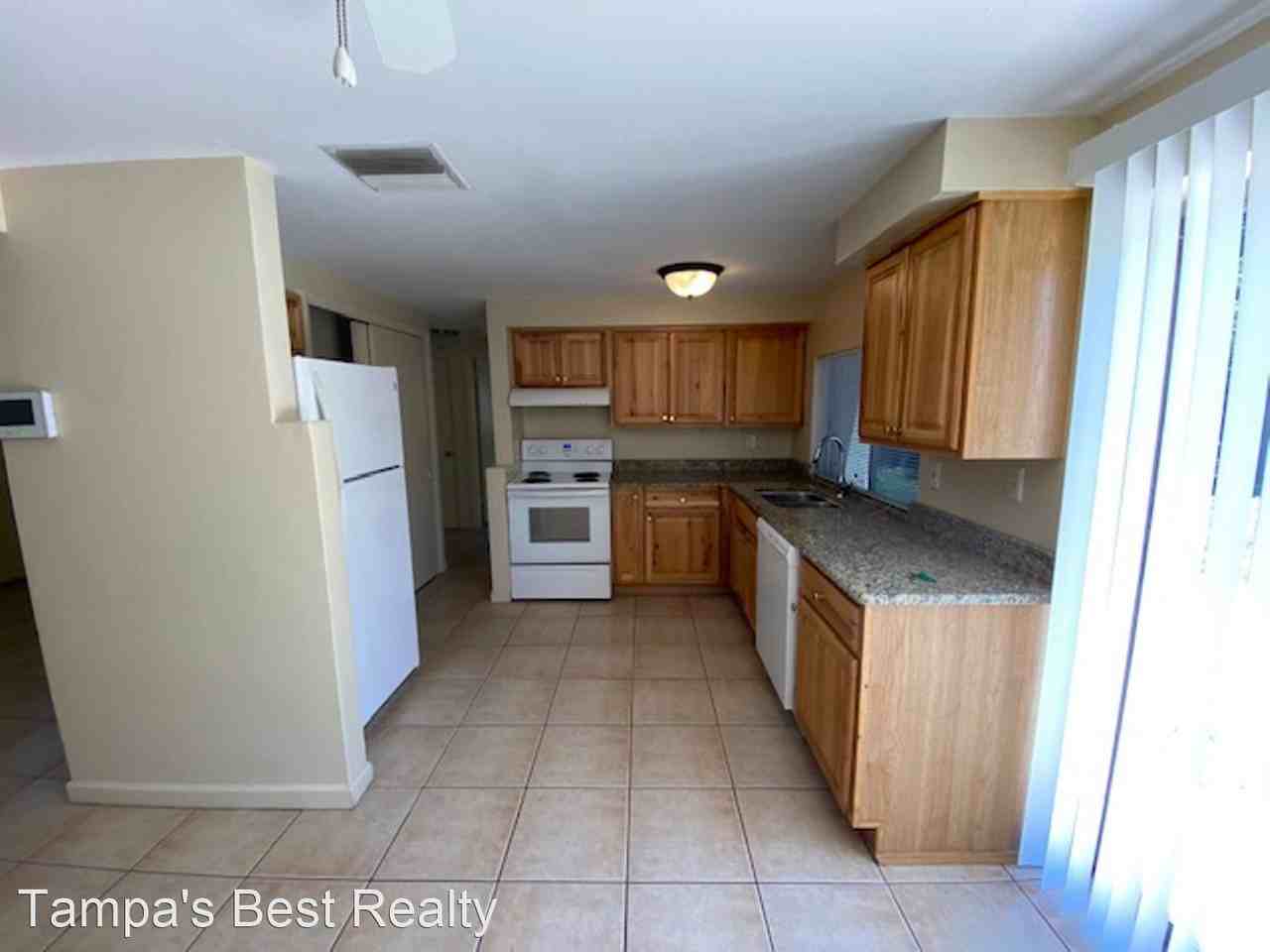 4332 Newbury Dr - Photo 3 of 8