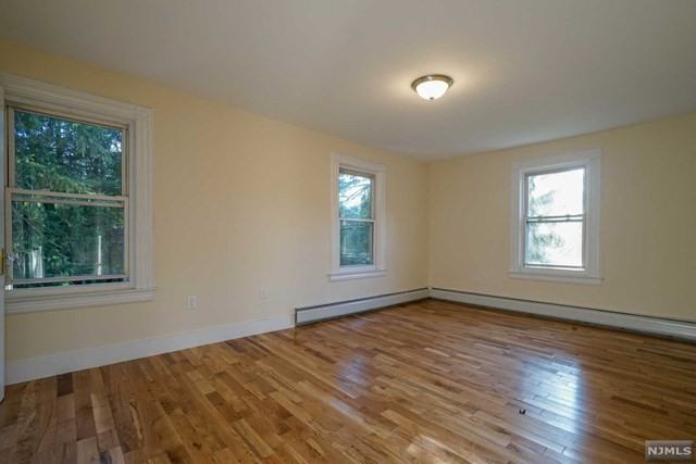 184 Werimus Rd - Photo 3 of 7