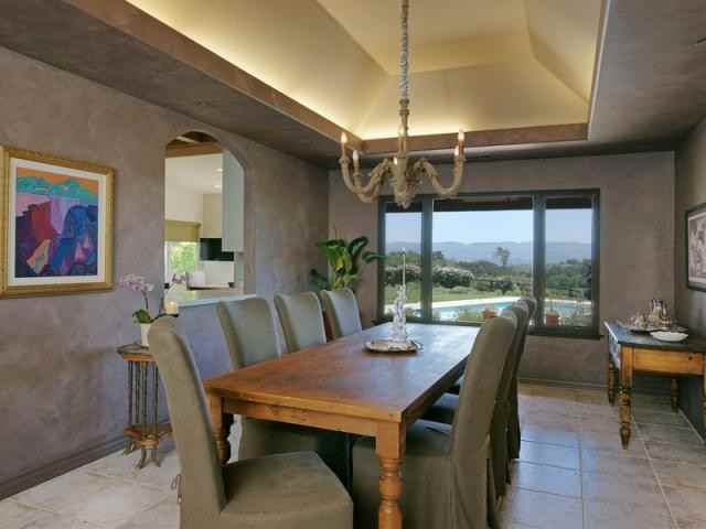 2476 Roblar Ave - Photo 2 of 5