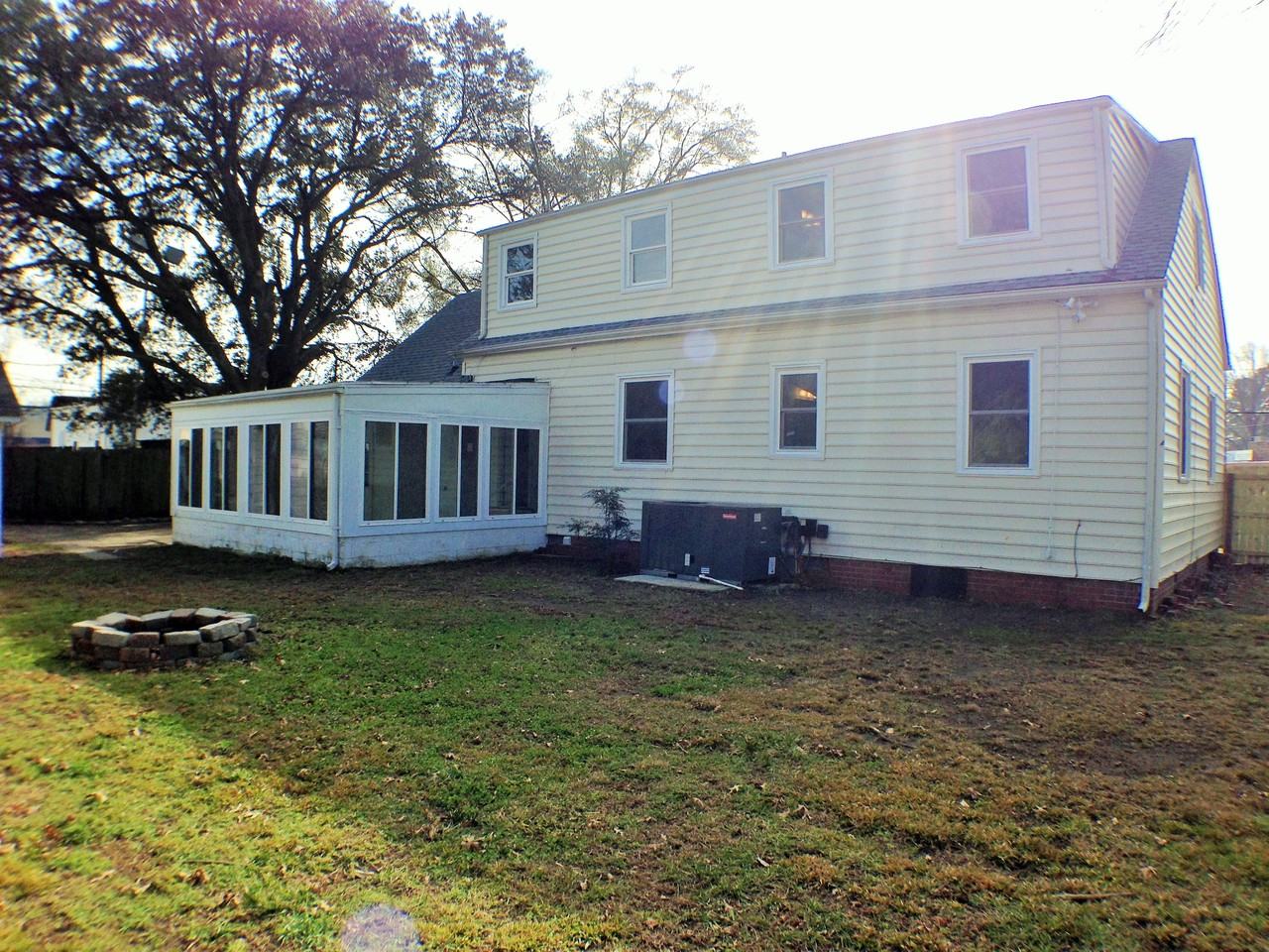 1724 Cromwell Dr - Photo 2 of 19
