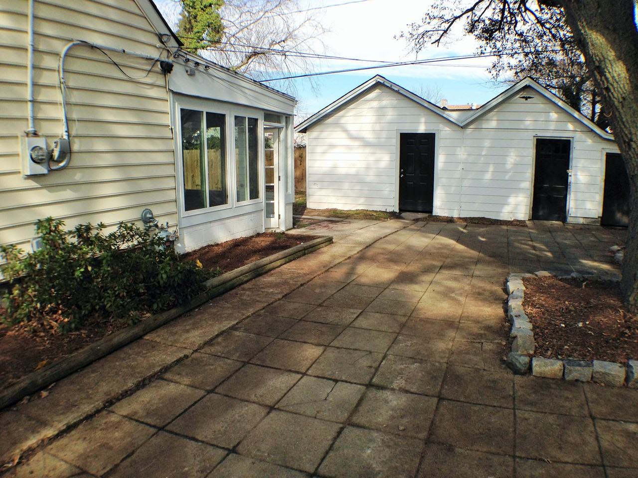 1724 Cromwell Dr - Photo 3 of 19