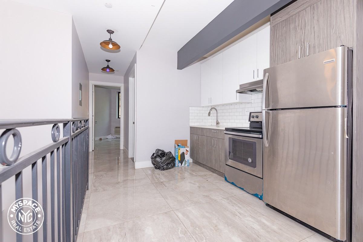 1540 E New York Ave #8J - Photo 3 of 15