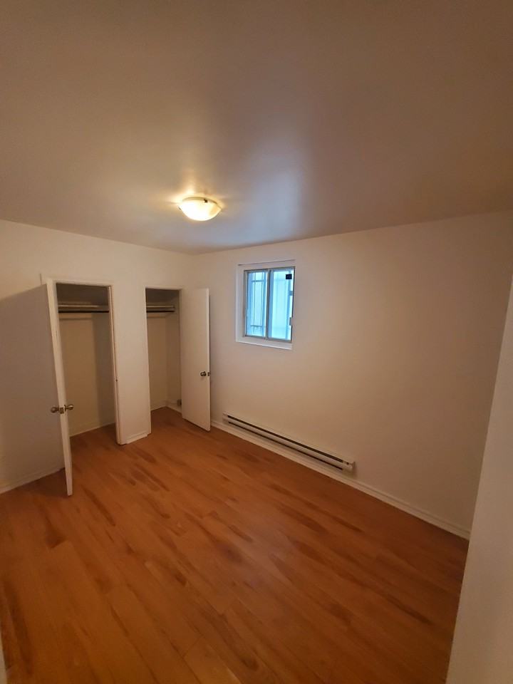 9665 Rue Lajeunesse #1 - Photo 3 of 6