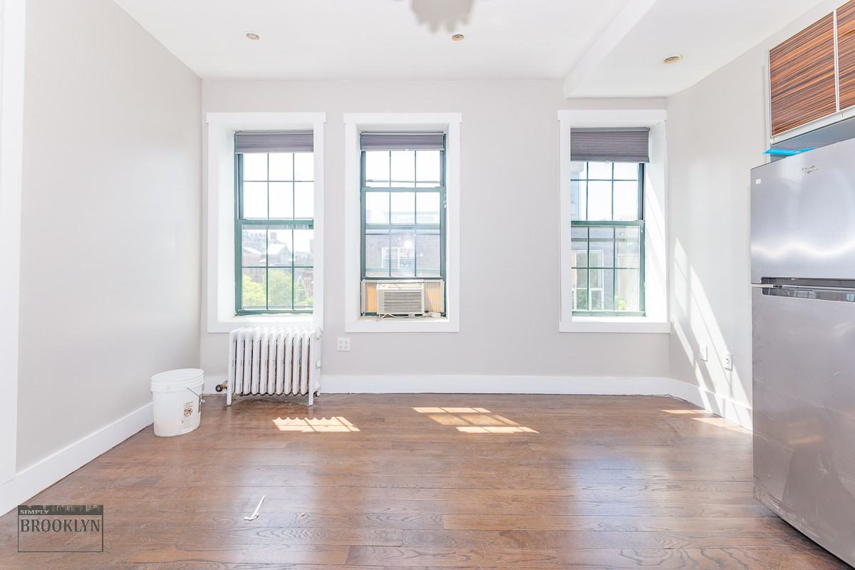 210 Humboldt St 16, New York, NY 11206 3 Bedroom Apartment for Rent