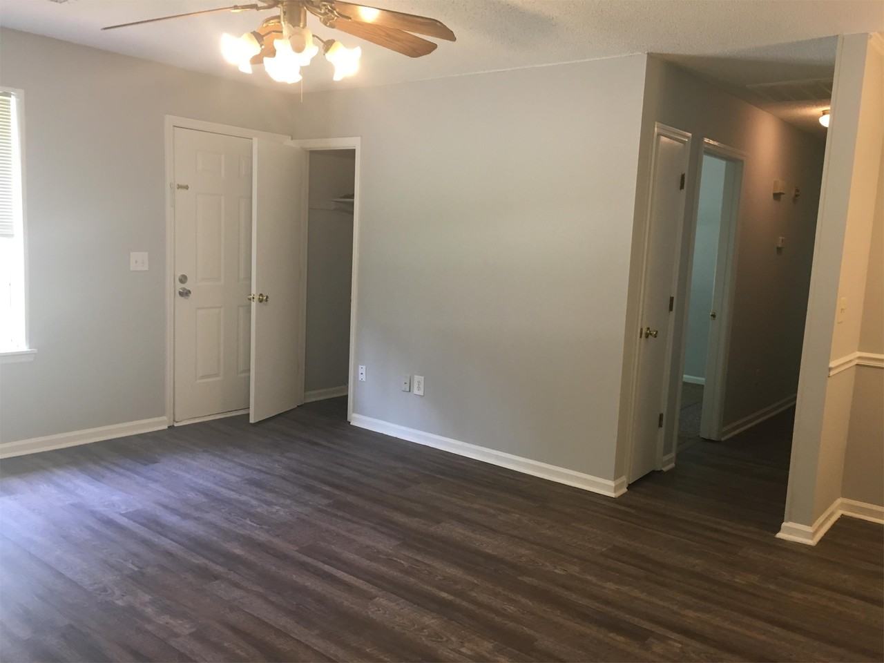 101 Brandon Dr #1 - Photo 4 of 23