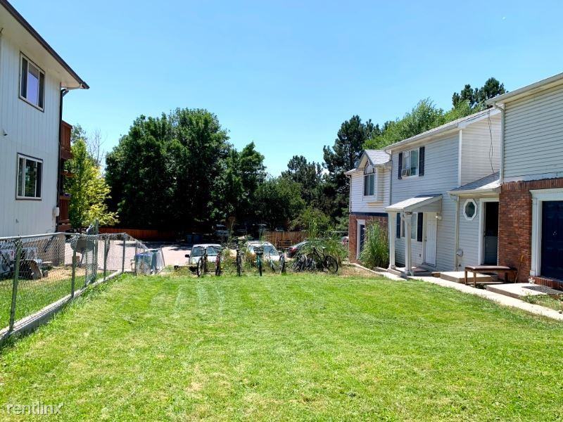 1700 1700 Erin Ct D - Photo 3 of 25