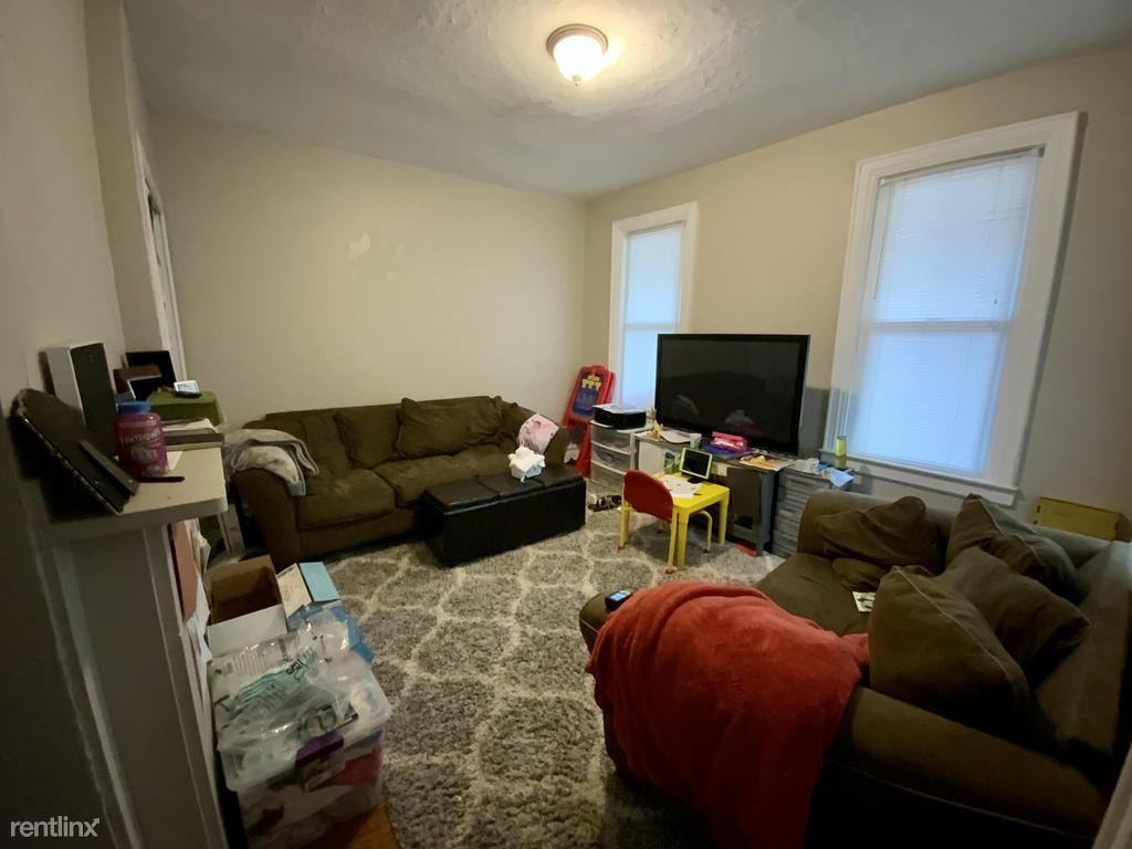 338 Hastings St - Photo 3 of 23