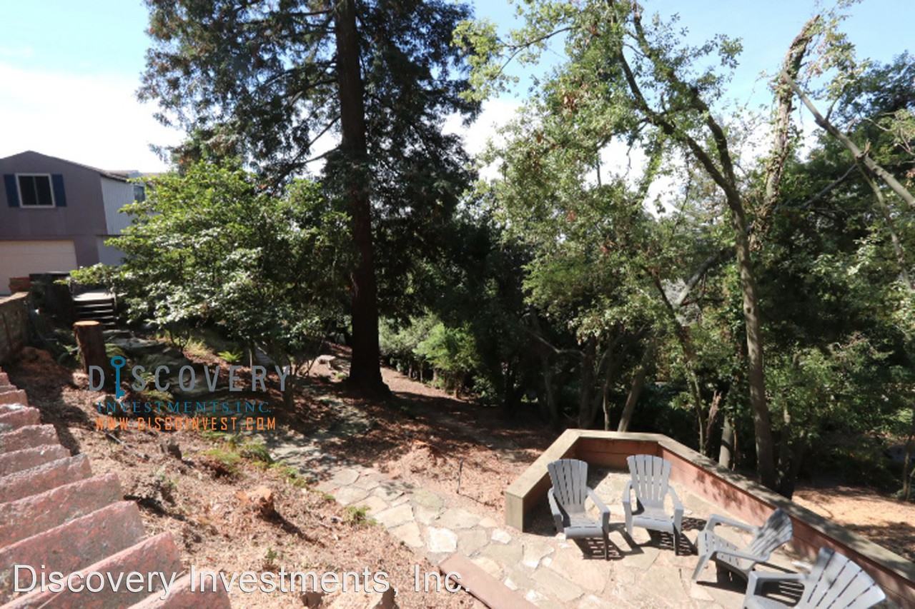 17 Camelford Pl - Photo 2 of 26