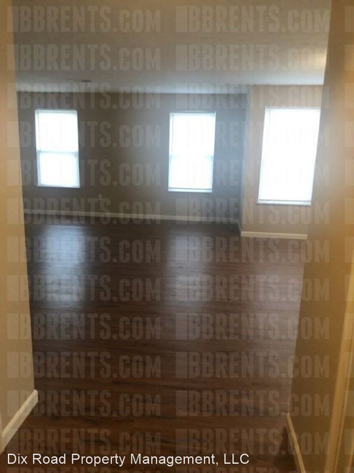 449 Draft Ct - Photo 3 of 19