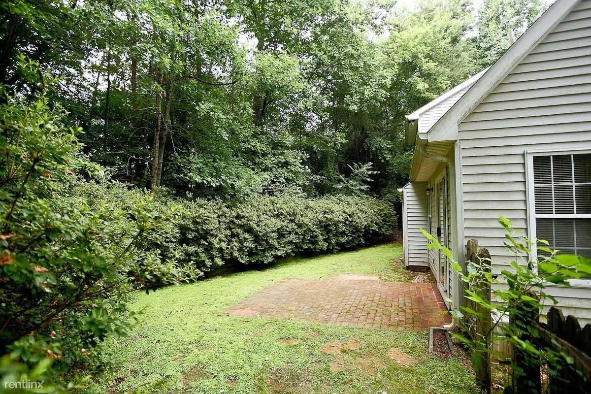 1901 Becker Ln - Photo 2 of 25