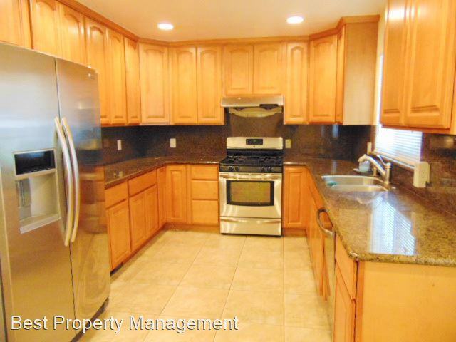 43694 Bryant St - Photo 2 of 27