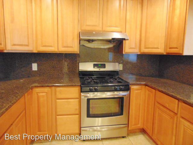 43694 Bryant St - Photo 3 of 27