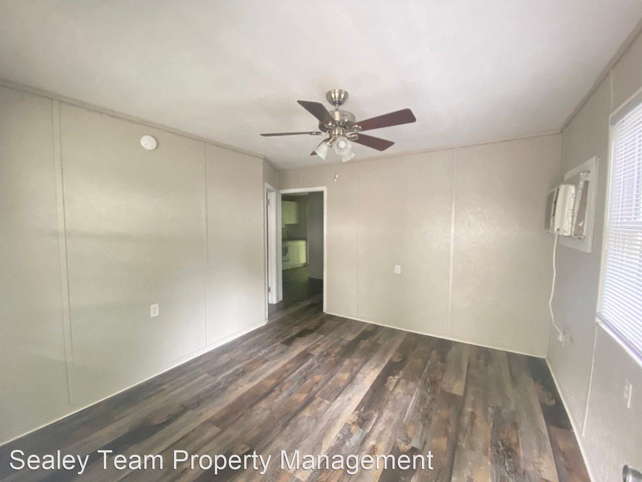 1012 Tucker St - Photo 2 of 7