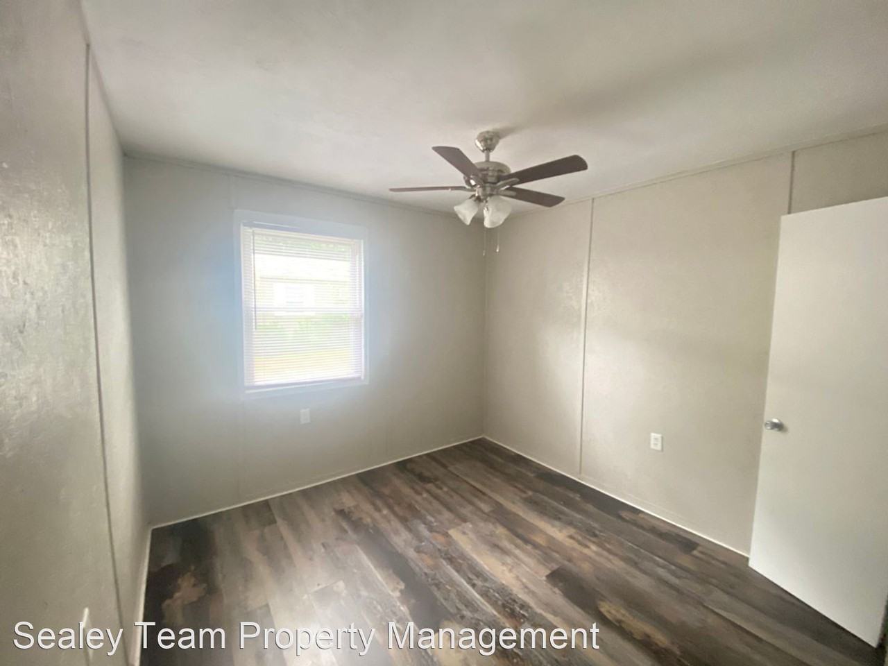 1012 Tucker St - Photo 3 of 7