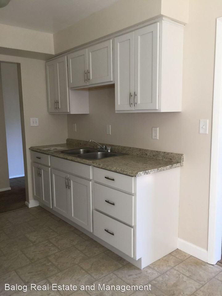 903 So. Green Road - Photo 2 of 3