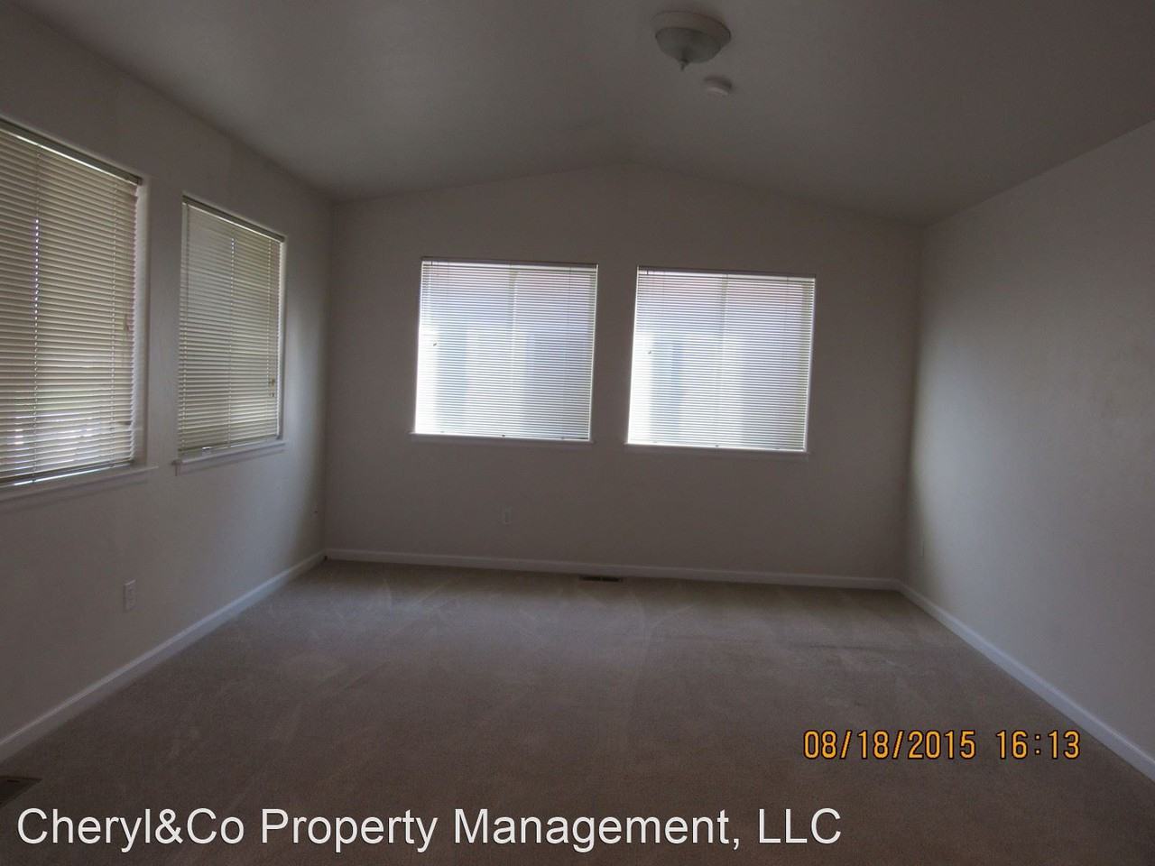 697 Bristlecone Way - Photo 3 of 8