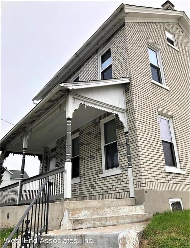 903 Washington Ave - Photo 2 of 10