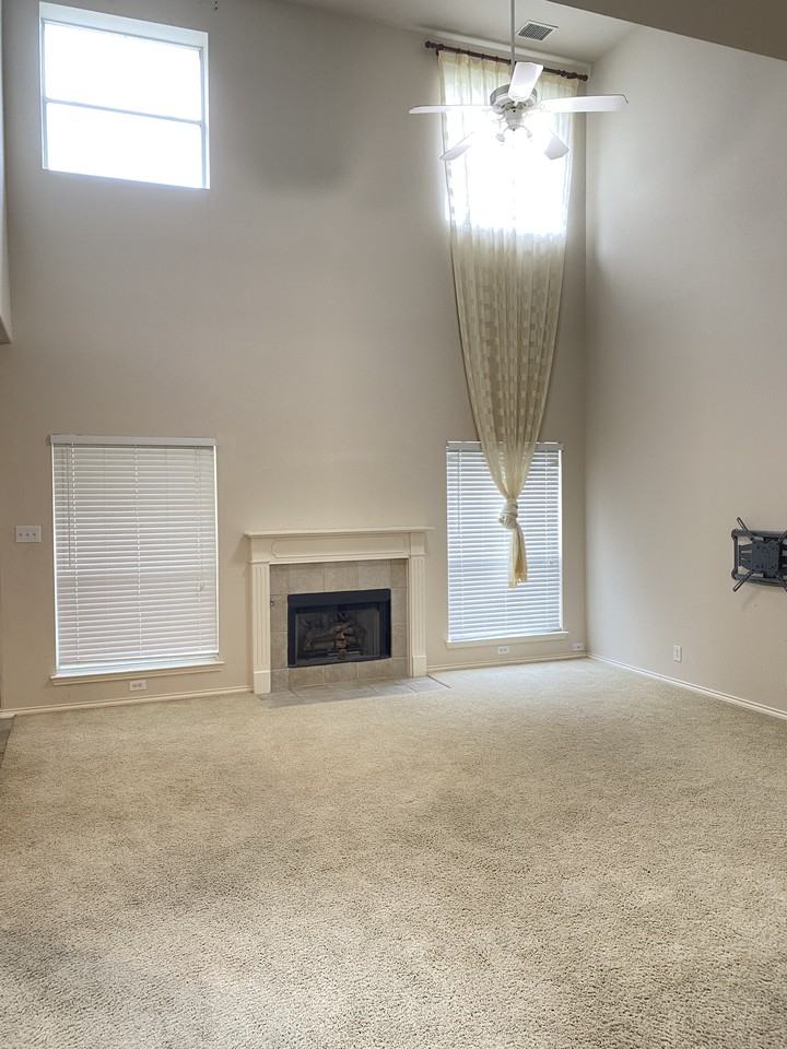 18807 Rogers Pass - Photo 3 of 24