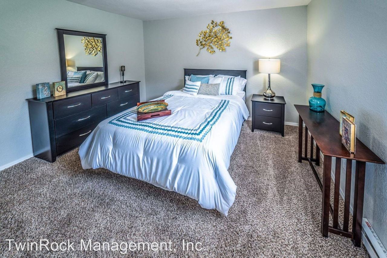 1308 W I-240 Service Road - Photo 3 of 10