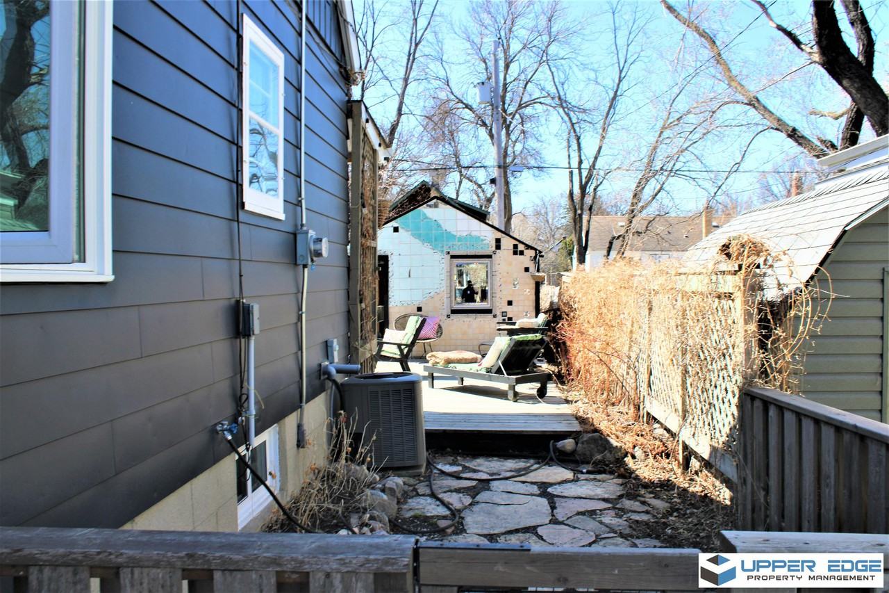 166 Greene Ave - Photo 3 of 9