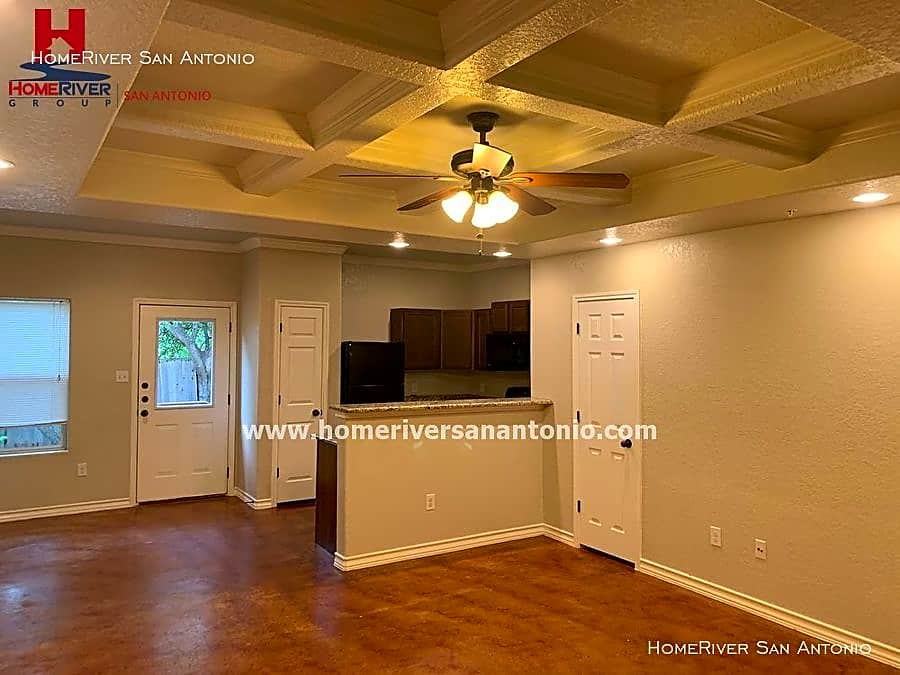 4941 Flipper Dr - Photo 2 of 10