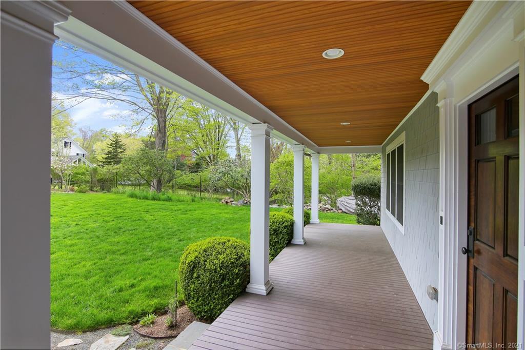 14 Winslow Ln - Photo 3 of 40