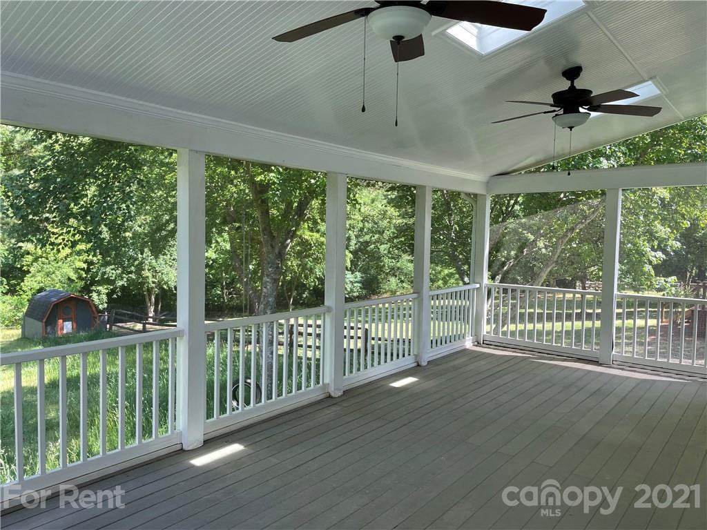 9431 Stoney Hill Ln - Photo 3 of 18