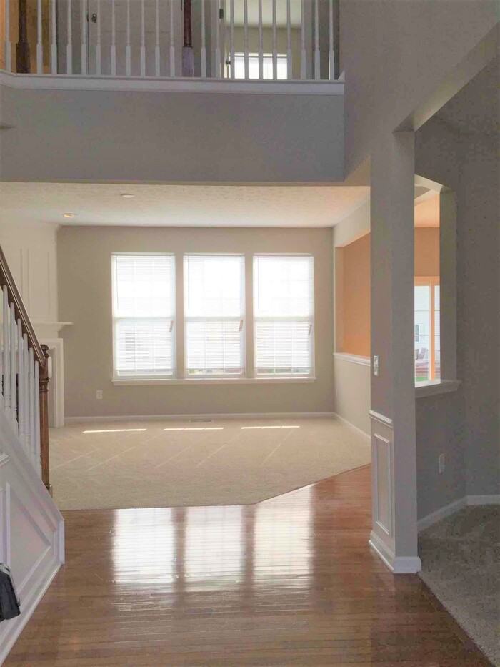 14013 Rayners Ln - Photo 2 of 22