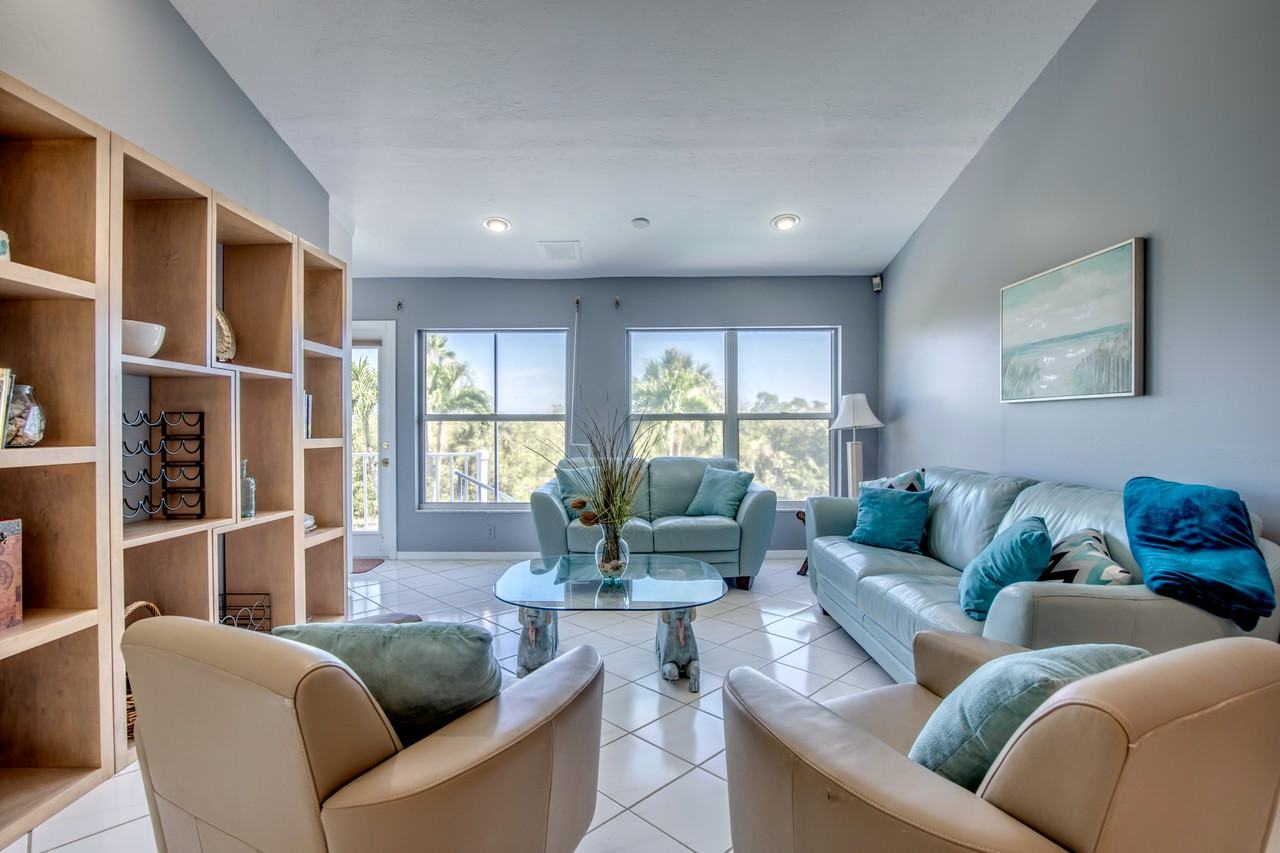 12142 Siesta Dr #1 - Photo 3 of 32