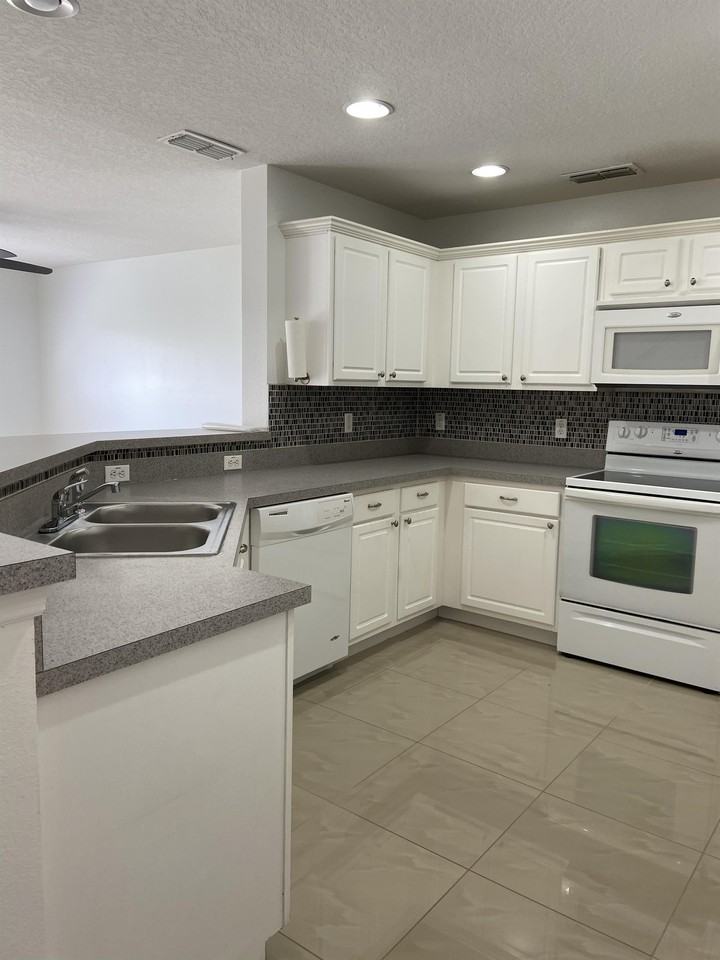 2444 Hassonite St #1 - Photo 3 of 26