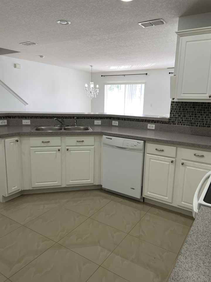 2444 Hassonite St #1 - Photo 4 of 26