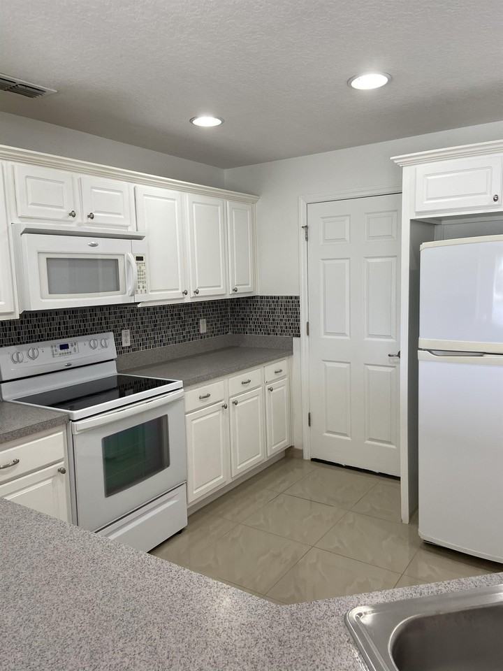 2444 Hassonite St #1 - Photo 5 of 26