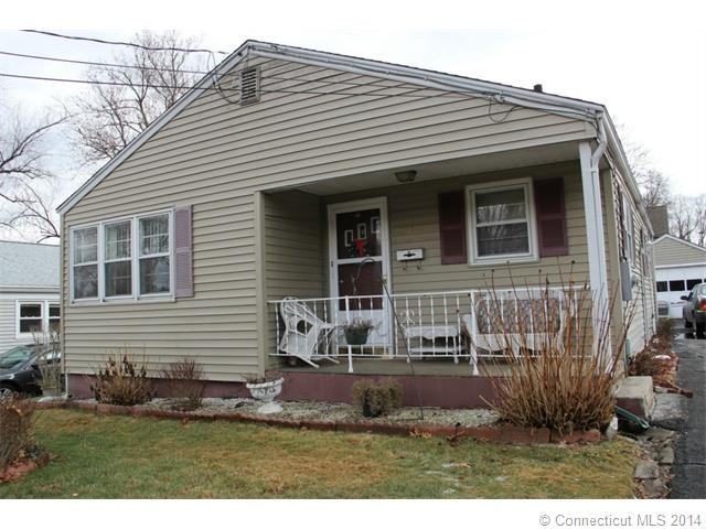 11 Lockwood St - Photo 3 of 10