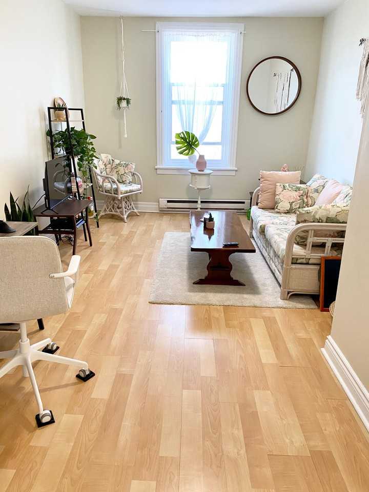 1010 Wellington Street West #3A