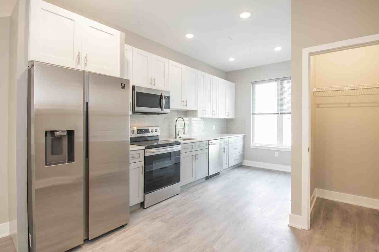 1206 N 24th St - Photo 2 of 18
