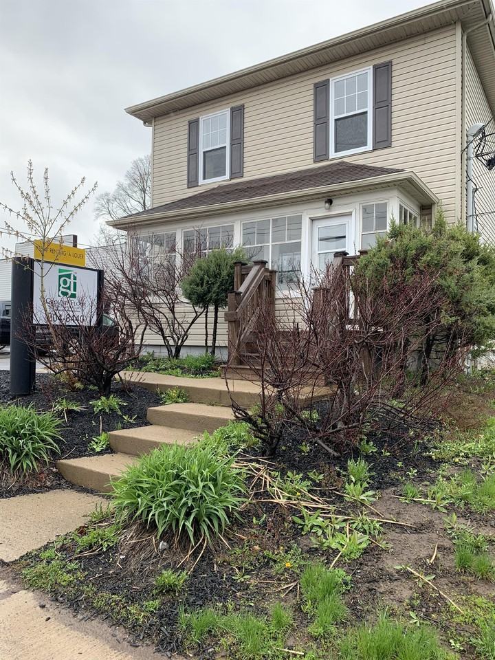 57 Elmwood Dr, Moncton, NB E1A 3W8, CAN 5 unit Rentals Zumper