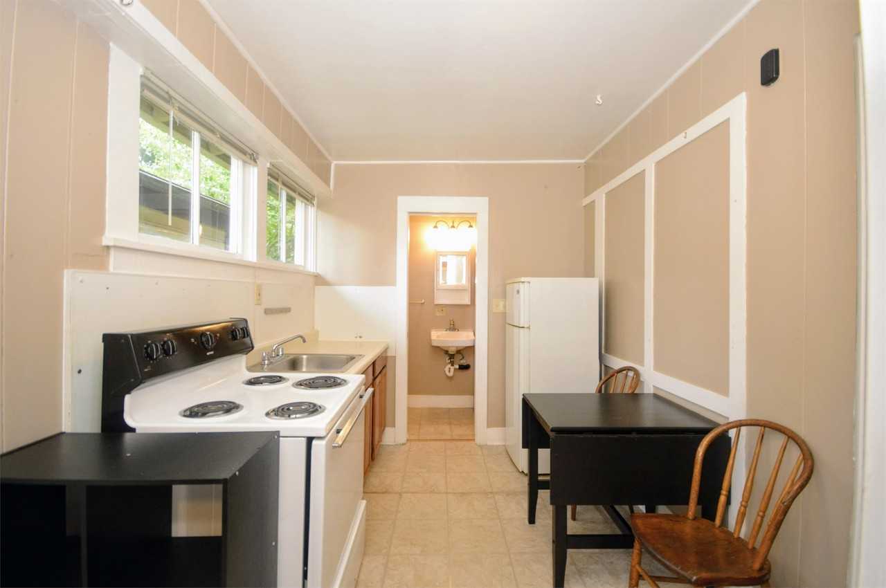 227 Nw 11th St #2 - Photo 6 of 21