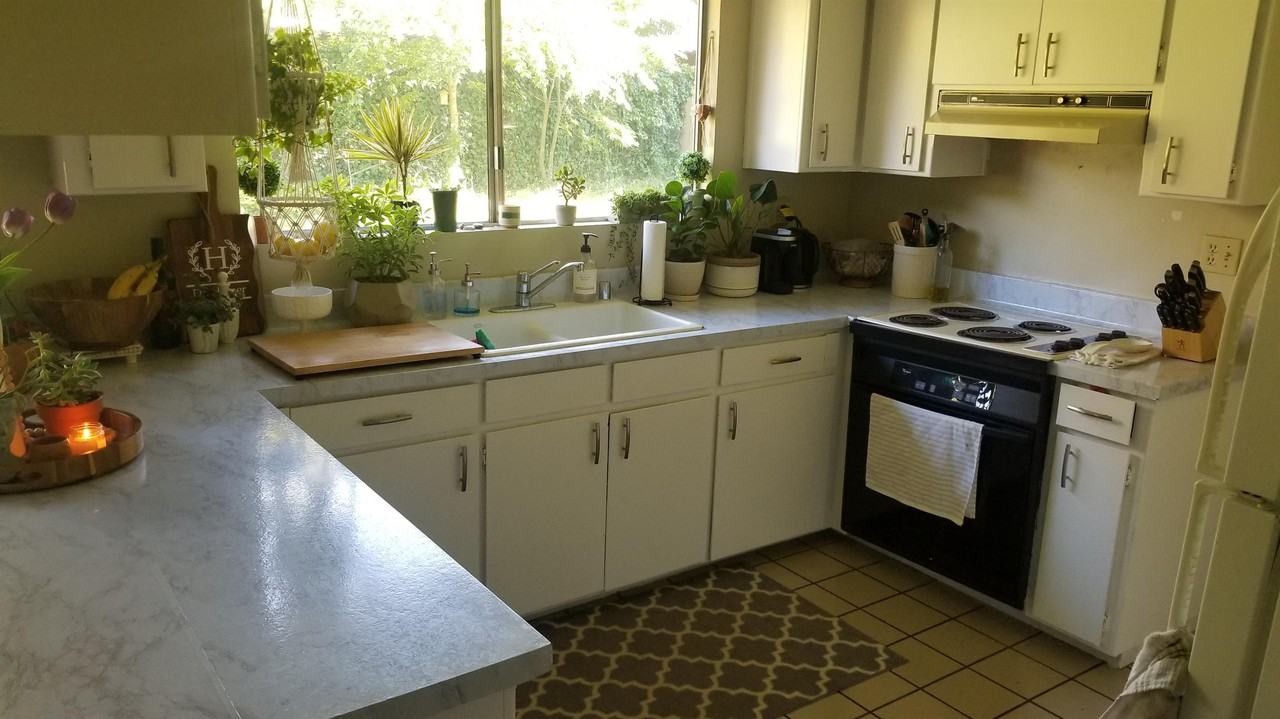 835 Greenwich Dr #1 - Photo 6 of 21