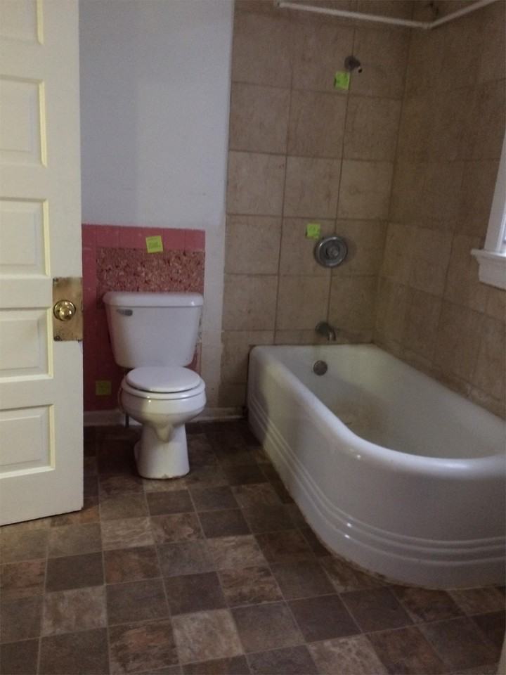 850 W 4th St #1 - Photo 5 of 7