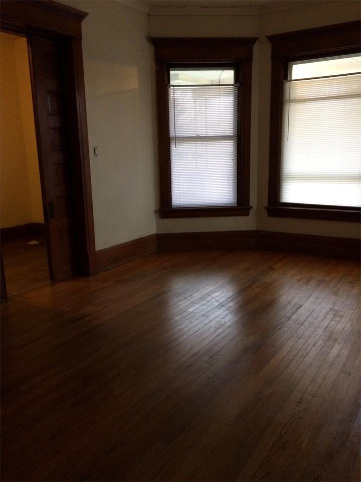 850 W 4th St #1 - Photo 6 of 7